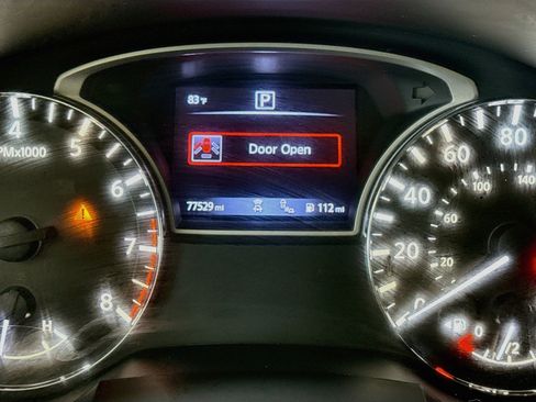 Used 2017 Nissan Altima 3.5 SL FWD image 16