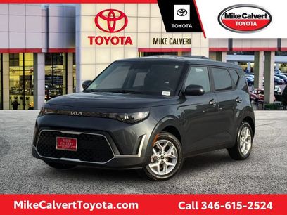 Used 2025 Kia Soul LX w/ LX Technology Package
