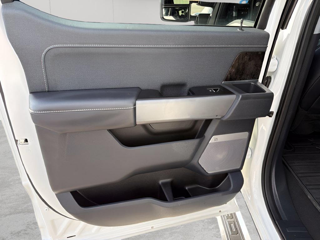 Used 2024 Ford F250 Lariat AWD/4WD image 11