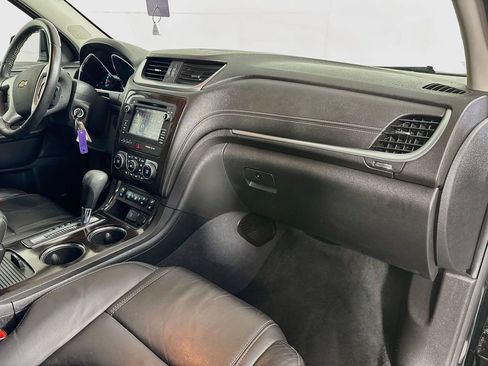 Used 2016 Chevrolet Traverse LT FWD image 36