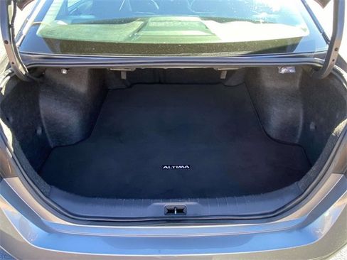 Used 2024 Nissan Altima 2.5 SR image 9