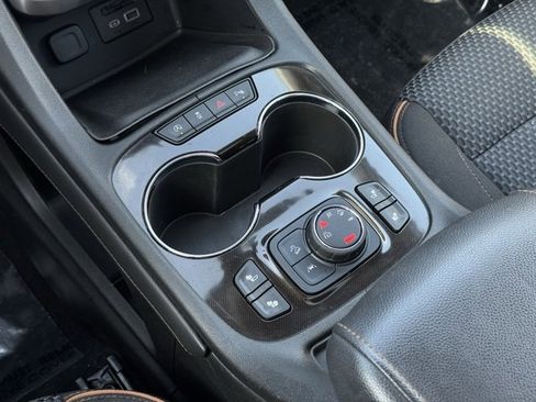 Used 2020 GMC Acadia AT4 image 18