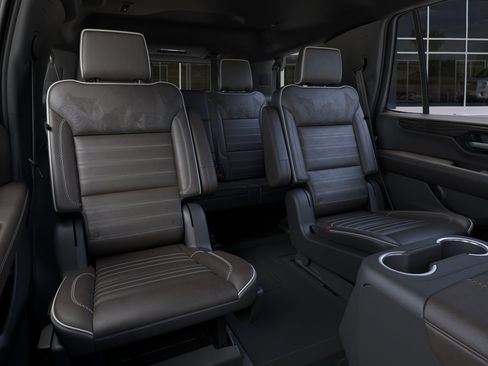 New 2026 GMC Yukon Denali Ultimate AWD/4WD image 17