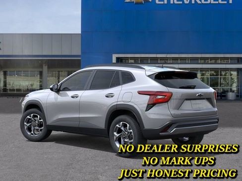New 2026 Chevrolet Trax LT w/ Driver Confidence Package FWD image 3