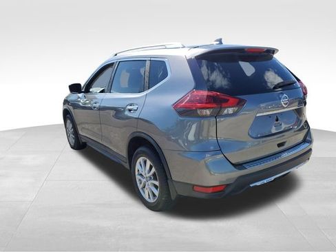 Used 2018 Nissan Rogue SV AWD/4WD image 6