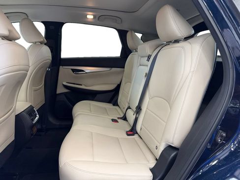 Used 2019 INFINITI QX50 Luxe w/ Navigation Package FWD image 16