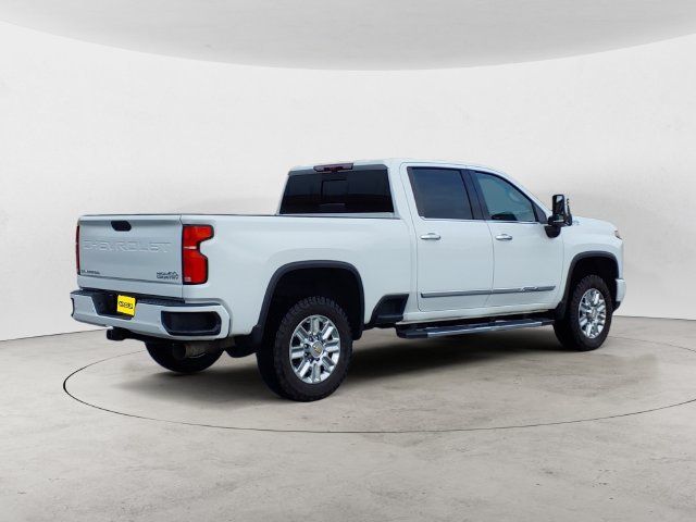 Used 2024 Chevrolet Silverado 3500 High Country w/ High Country Premium Package AWD/4WD image 5