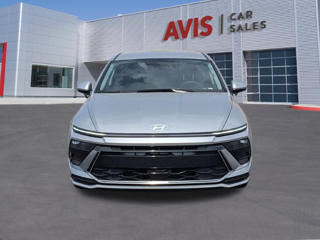 Used 2025 Hyundai Sonata SEL FWD image 2