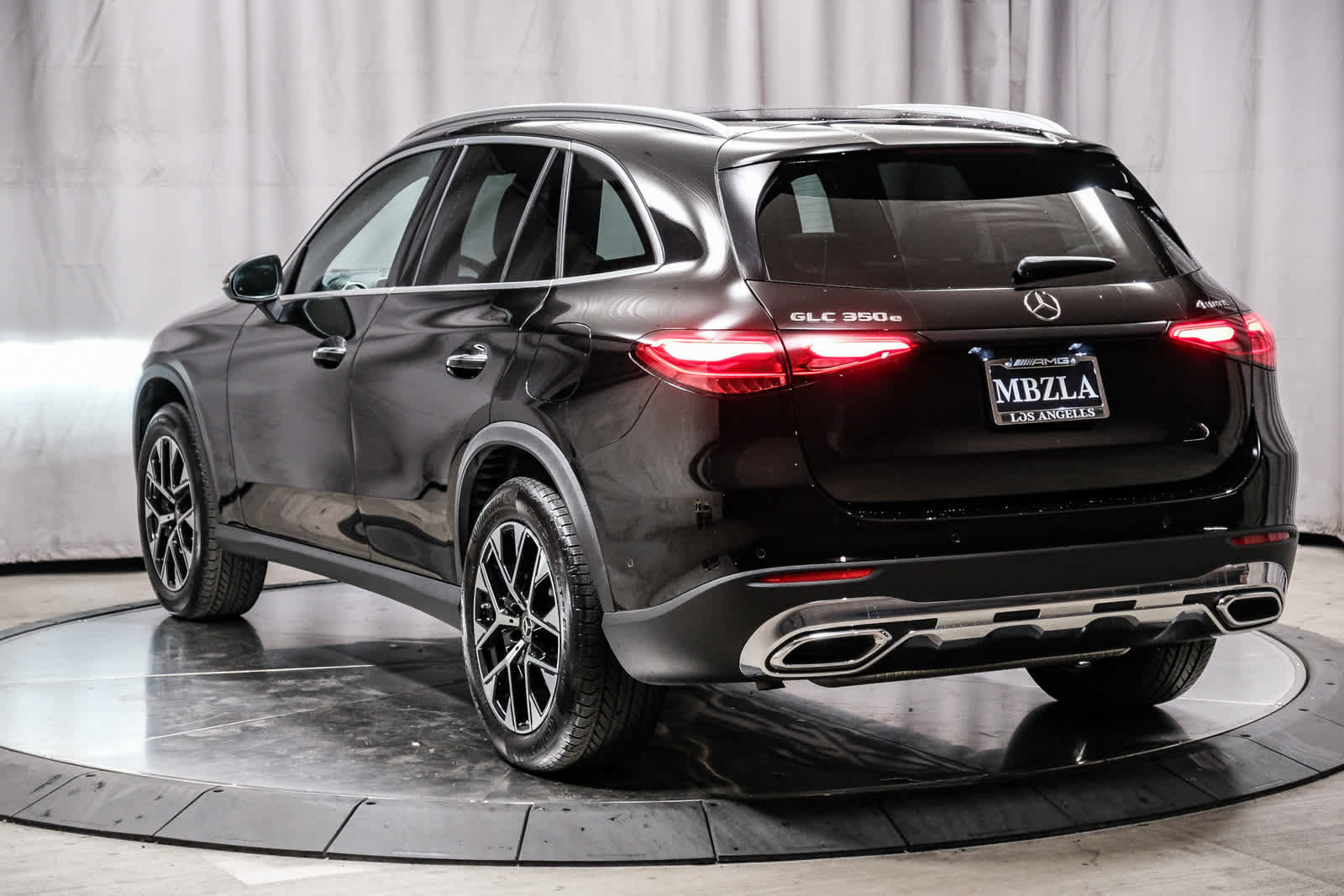 Certified 2026 Mercedes-Benz GLC 350e 4MATIC image 2