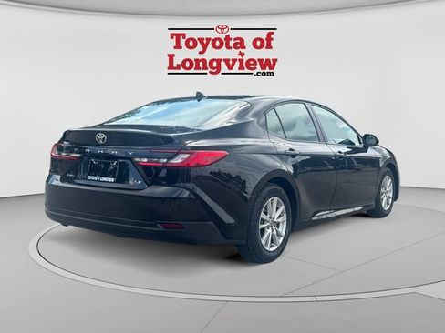Used 2025 Toyota Camry LE FWD image 5