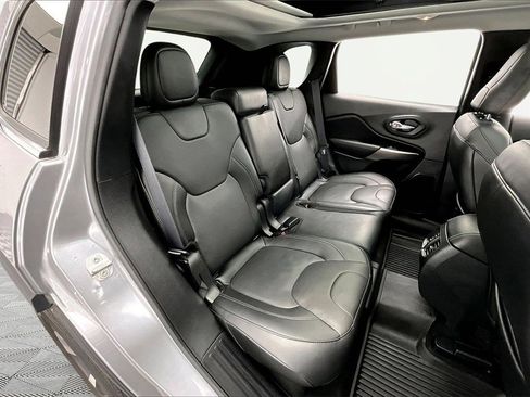 Used 2021 Jeep Cherokee Limited w/ Elite Package image 27