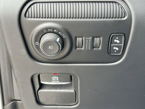 Used 2024 Jeep Grand Wagoneer L Series II w/ Quick Order Packagew 28T image 15