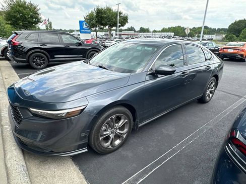 Used 2023 Honda Accord EX image 3