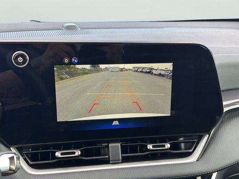 Used 2026 Chevrolet Equinox LT FWD image 23