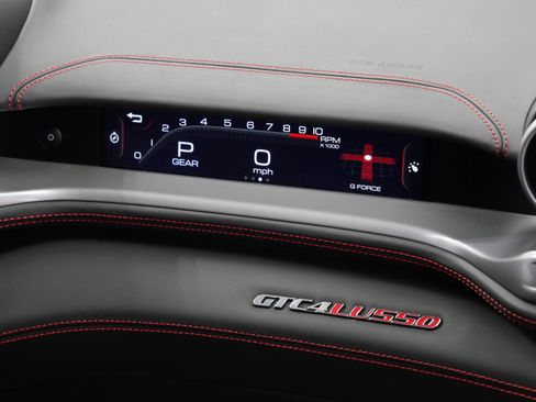 Used 2017 Ferrari GTC4Lusso image 31