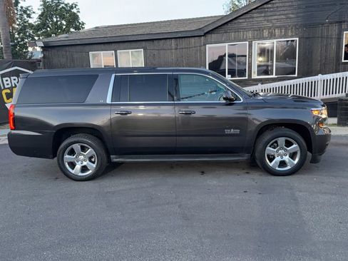Used 2016 Chevrolet Suburban LT w/ Texas Edition Package image 9