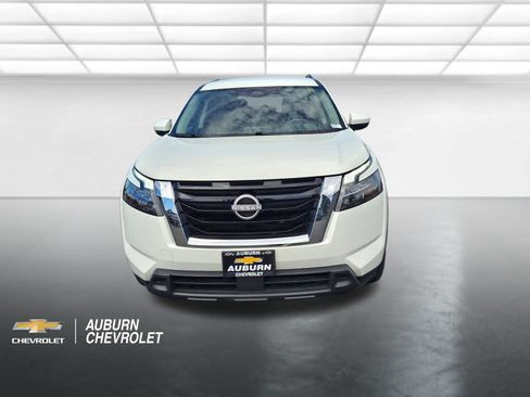 Used 2024 Nissan Pathfinder SV AWD/4WD image 8