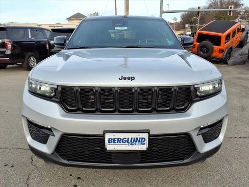 New 2025 Jeep Grand Cherokee Limited image 9