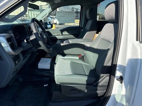 Used 2024 Ford F550 4x4 Regular Cab Super Duty w/ XLT Value Package image 14