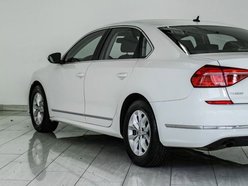 Used 2016 Volkswagen Passat 1.8T S w/ Lighting Package (P06) image 56