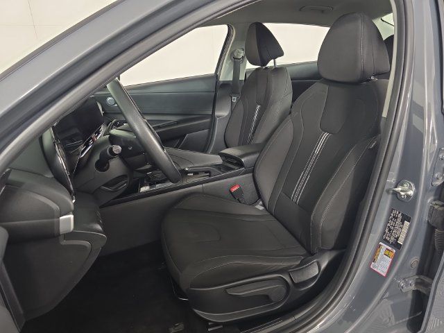 Used 2024 Hyundai Elantra SEL FWD image 21