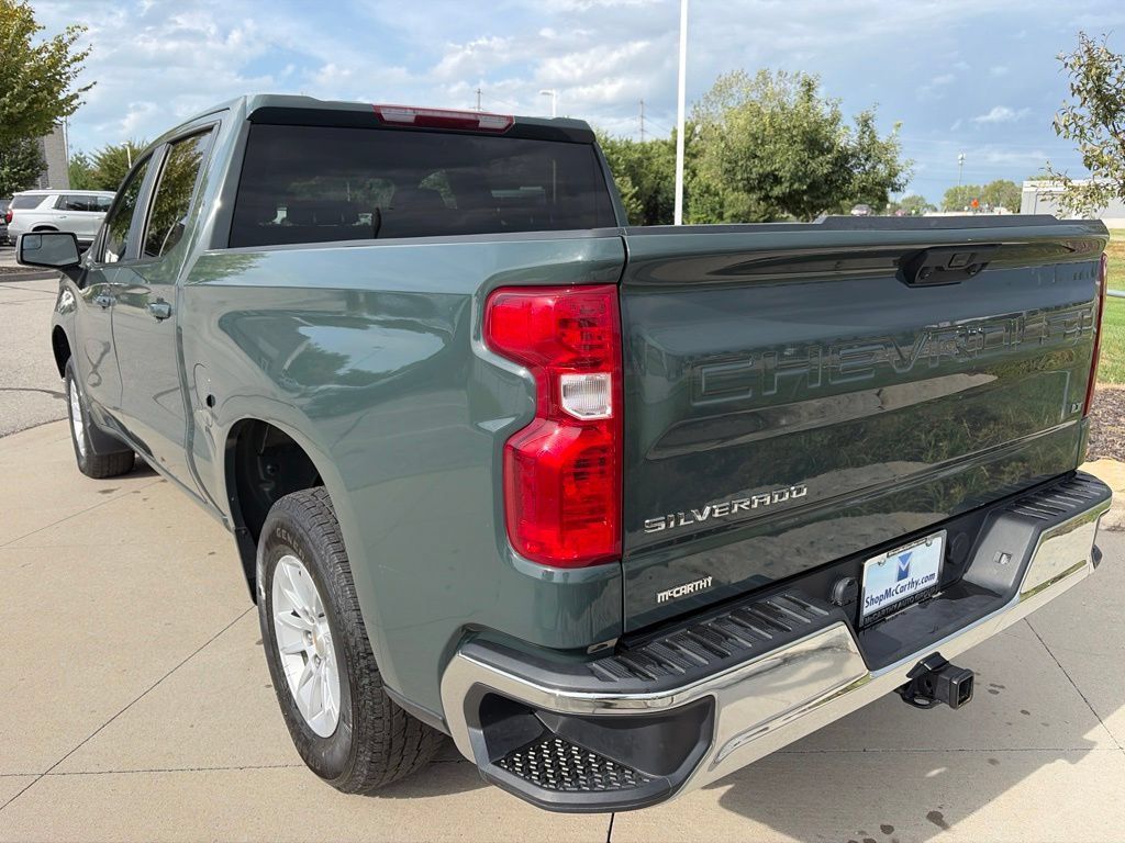 Used 2025 Chevrolet Silverado 1500 LT AWD/4WD image 19