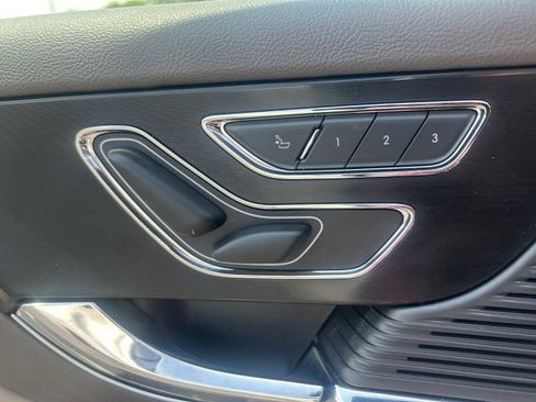Used 2022 Lincoln Corsair AWD w/ Premium Package image 10