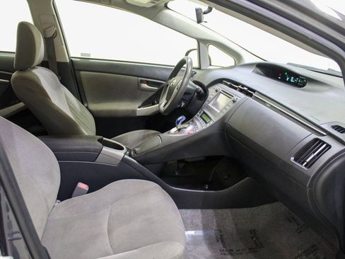 Used 2015 Toyota Prius Two image 13