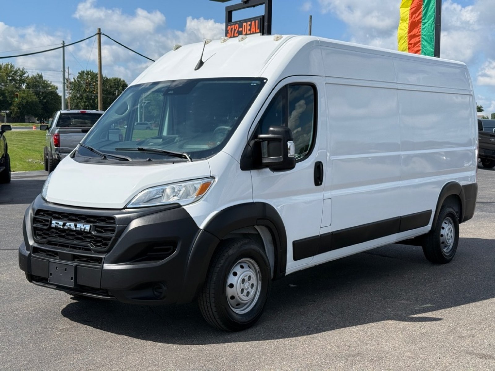 Used 2023 RAM ProMaster 2500 FWD image 3