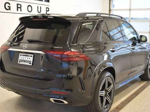 Used 2025 Mercedes-Benz GLE 350 4MATIC w/ AMG Line Exterior image 4