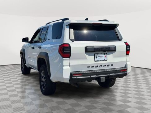 Used 2025 Toyota 4Runner SR5 AWD/4WD image 4