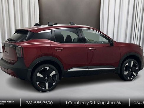 New 2026 Nissan Kicks SR w/ Cold Weather Package image 5