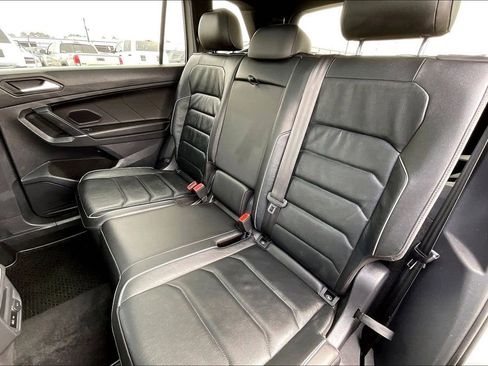 Used 2020 Volkswagen Tiguan SEL Premium R-Line AWD/4WD image 19