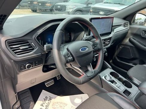 Certified 2023 Ford Escape ST-Line w/ Tech Pack #1 AWD/4WD image 7