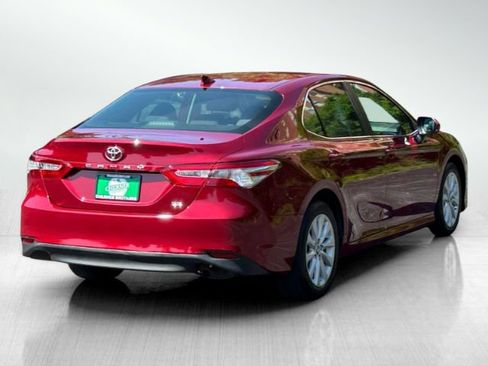 Used 2019 Toyota Camry LE image 6