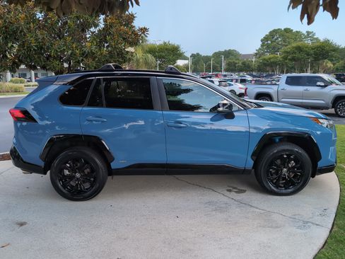 Certified 2022 Toyota RAV4 XSE AWD/4WD image 11