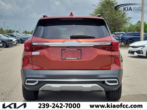 Certified 2022 Kia Seltos SX AWD/4WD image 5
