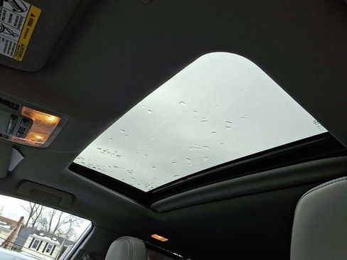 Used 2019 Toyota Highlander XLE image 15