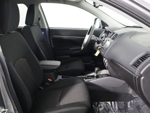 Used 2025 Mitsubishi Outlander Sport ES AWD/4WD image 18