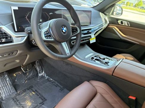 New 2026 BMW X5 xDrive40i w/ M Sport Package AWD/4WD image 23