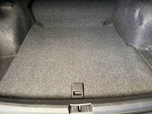 Used 2018 Volkswagen Passat 2.0T SE FWD image 20