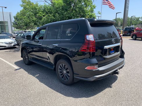 Used 2021 Lexus GX 460 Premium w/ Accessory Package AWD/4WD image 3