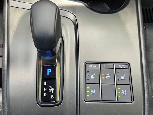 Used 2026 Lexus UX 300h FWD w/ Accessory Package (Z2) image 23