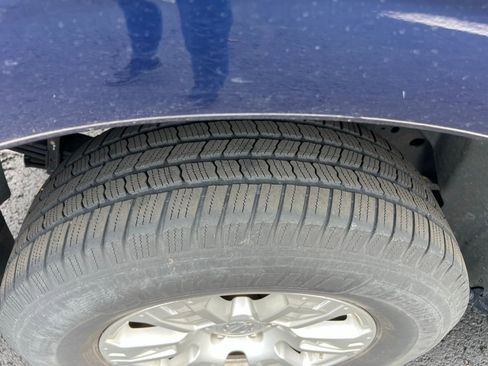 Used 2018 Nissan Titan SV w/ SV Convenience Package image 6