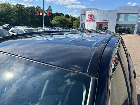 Used 2024 Toyota RAV4 XLE FWD image 45