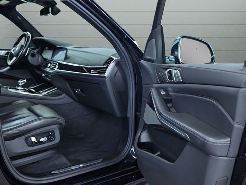 Used 2021 BMW X7 xDrive40i w/ M Sport Package image 68