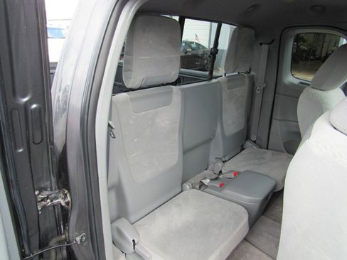 Used 2010 Toyota Tacoma 2WD Access Cab image 28