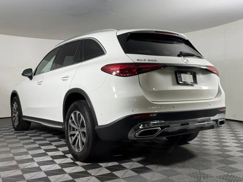 Used 2025 Mercedes-Benz GLC 300 image 4