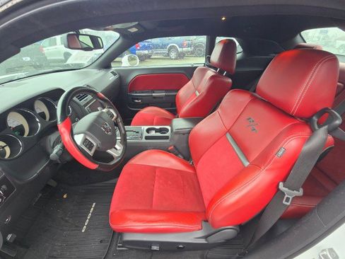 Used 2014 Dodge Challenger R/T image 18
