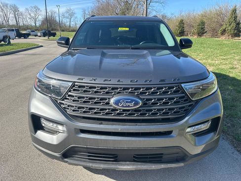 Used 2023 Ford Explorer XLT w/ Equipment Group 202A image 14